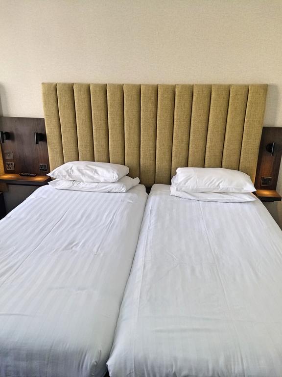 Garden Court Hotel Лондон Екстериор снимка